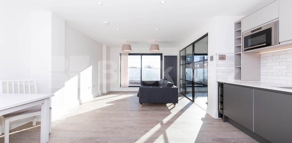 			Studio Apartment, 1 bath, 1 reception Apartment			 Seven Sisters Road, FINSBURY PARK